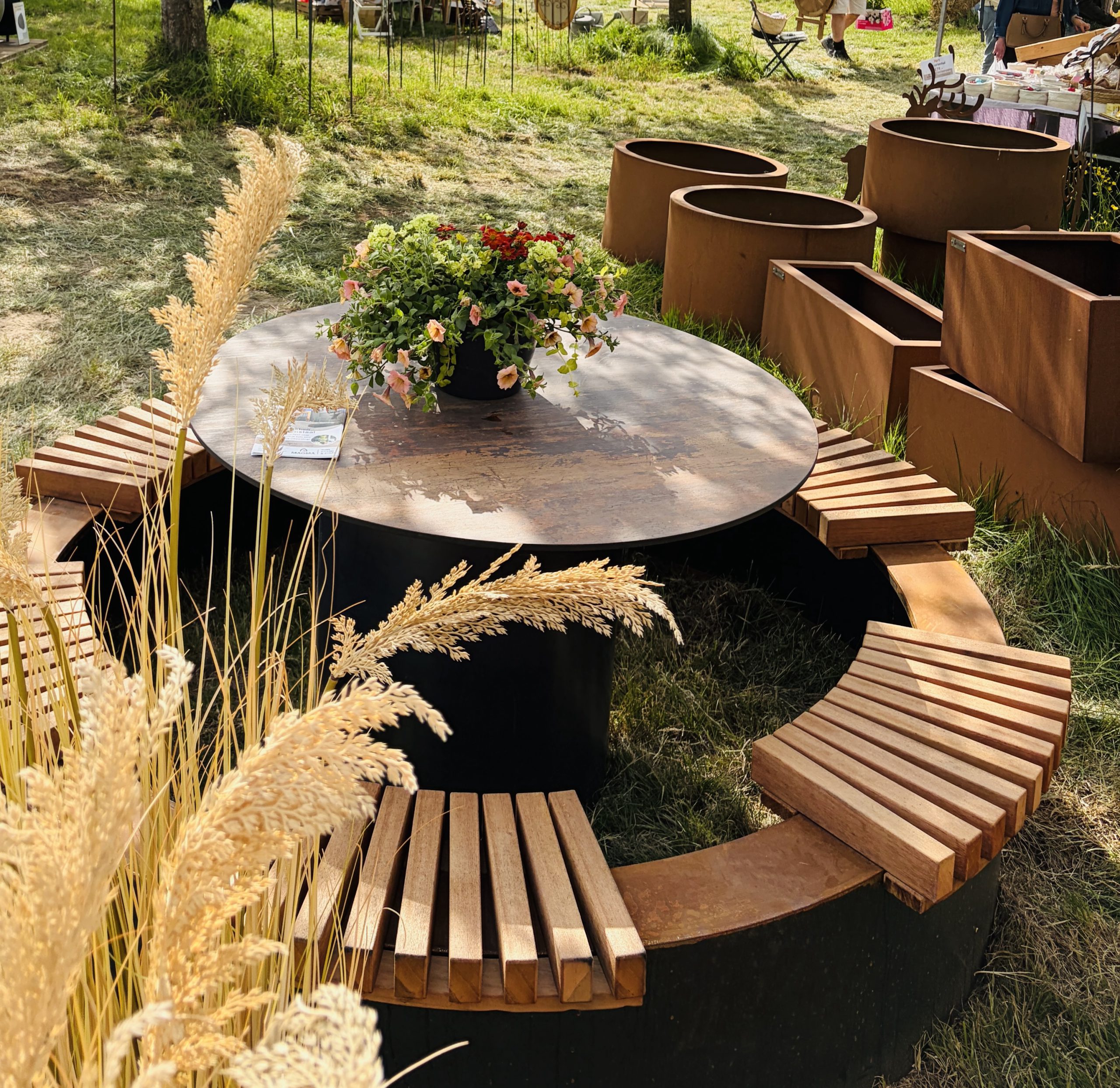 Magma Cirkel - Dé picknicktafel van cortenstaal - Afbeelding 2